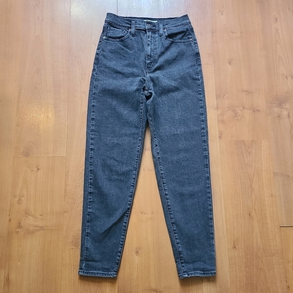 Levi's High Waisted Taper Jeans - Picture 1 of 13